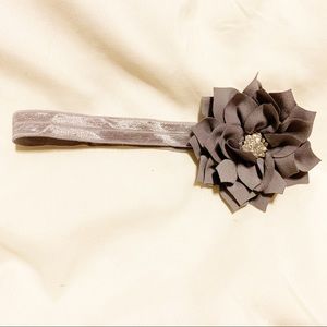NWOT grey flower with rhinestone headband bow